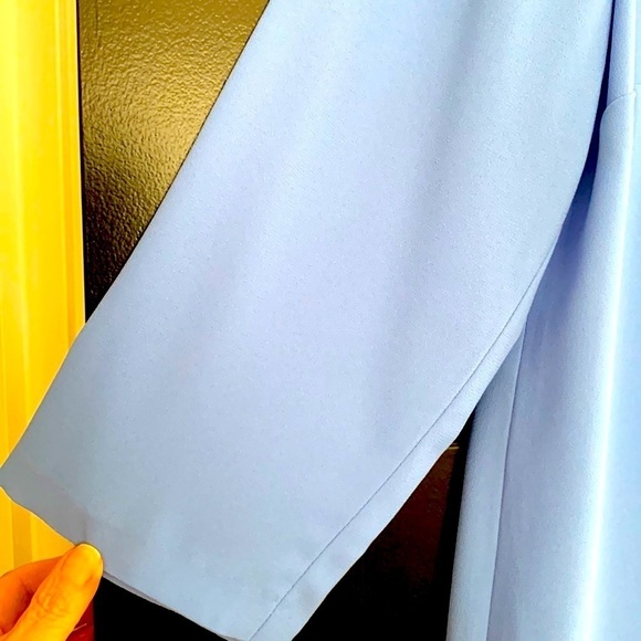 Talbots Blue Blouse w/Criss Cross detailing on Front, Scalloped Hem. Size M - Picture 4 of 9